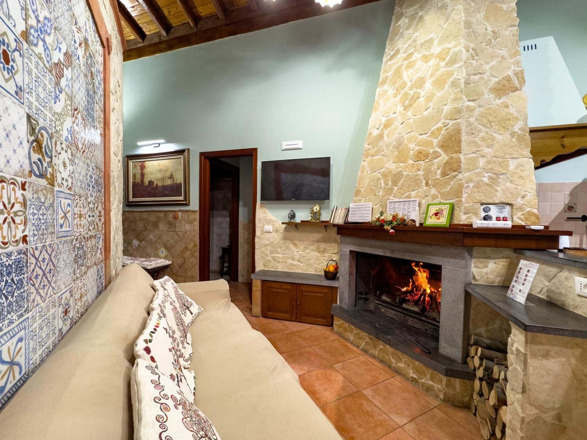 Villa Del Gelso Chalet Nel Parco Delletna 마스칼리 외부 사진
