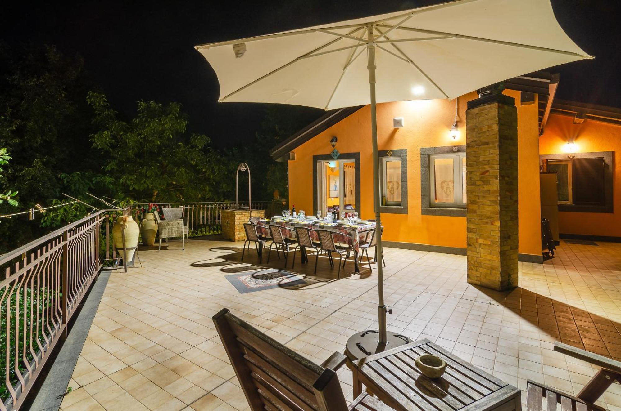 Villa Del Gelso Chalet Nel Parco Delletna 마스칼리 외부 사진