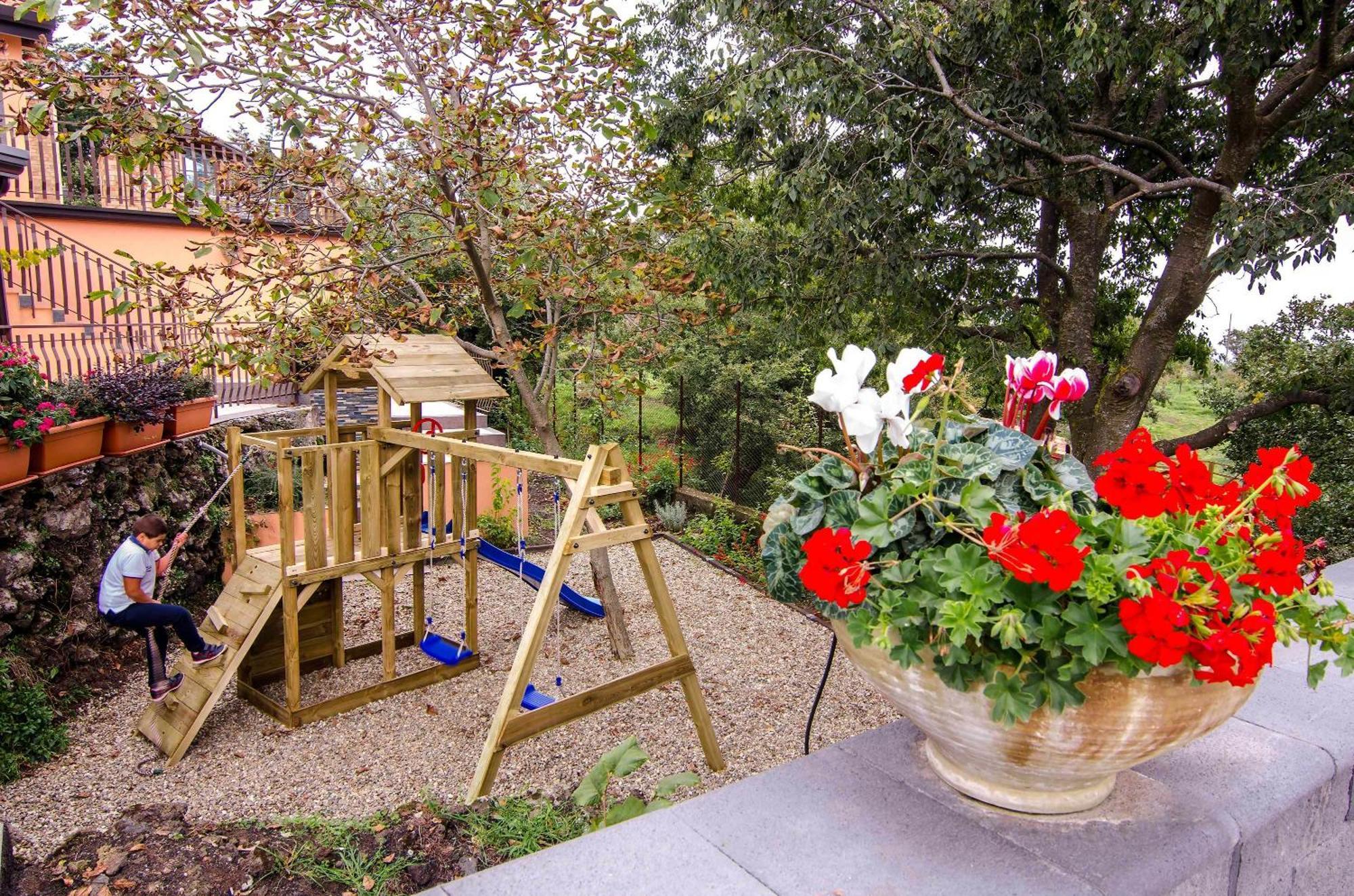 Villa Del Gelso Chalet Nel Parco Delletna 마스칼리 외부 사진